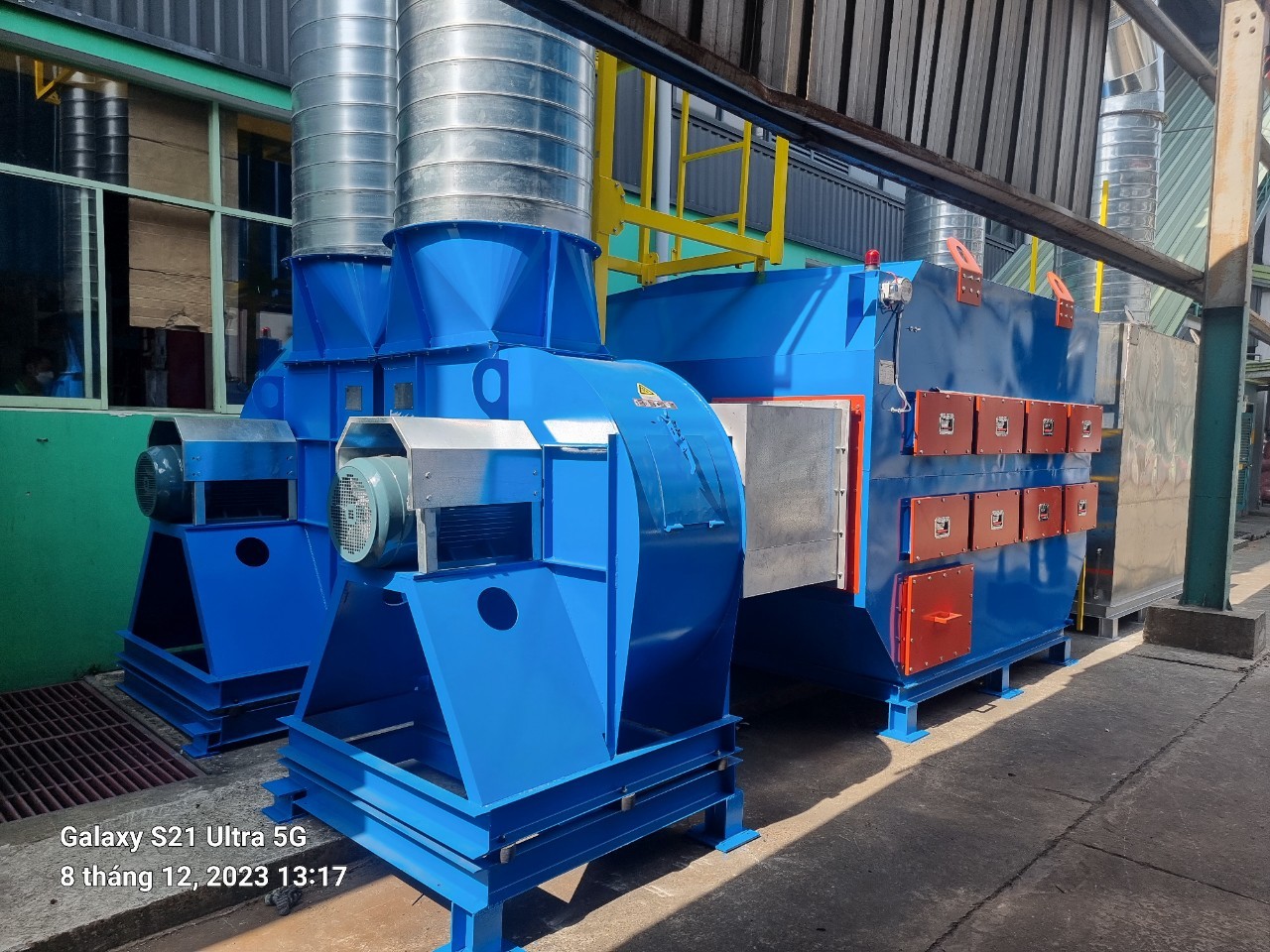 Tháp phun lọc xoáy khí nén