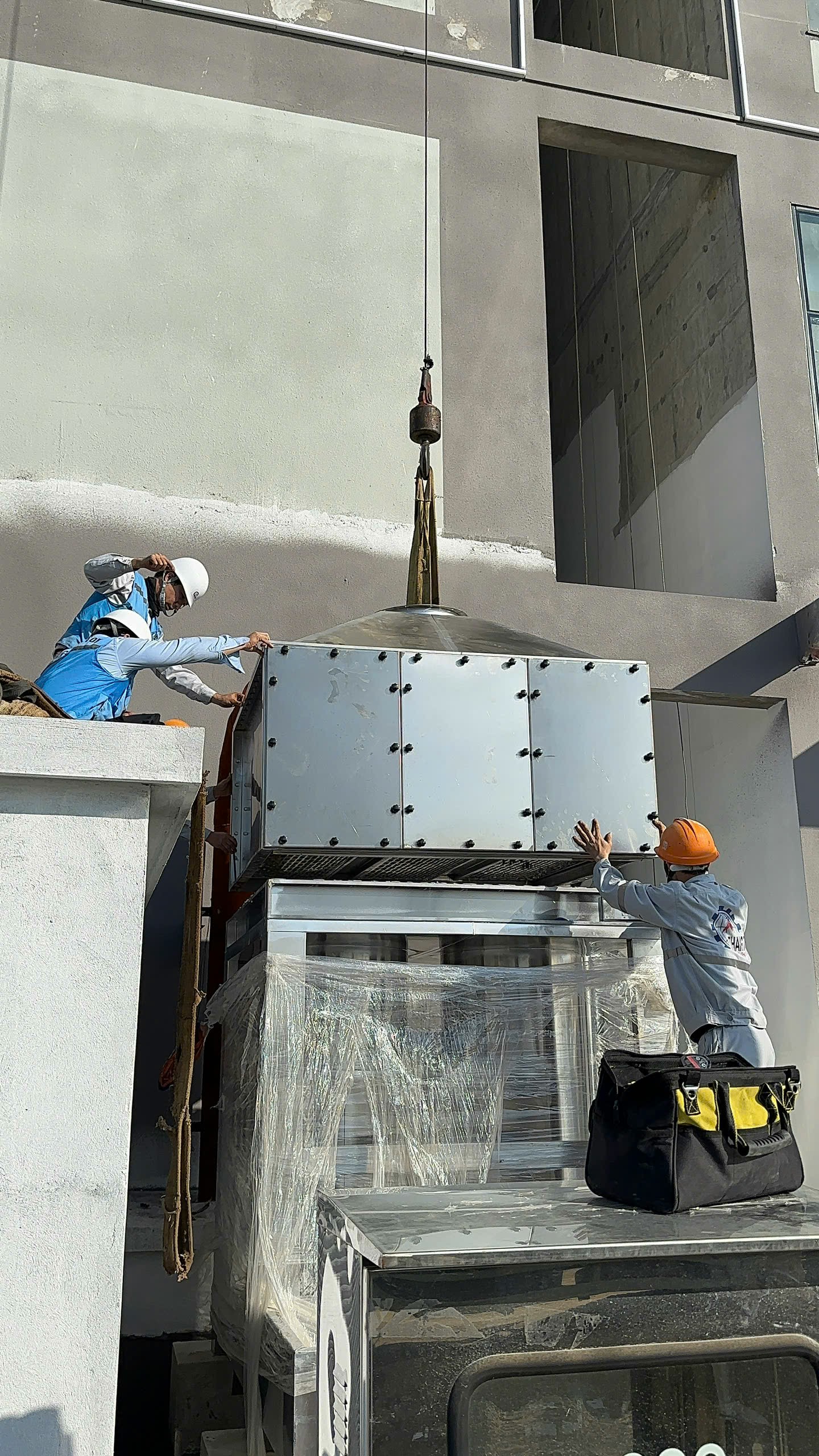 thap-phun-loc-xoay-xu-ly-khi-thai